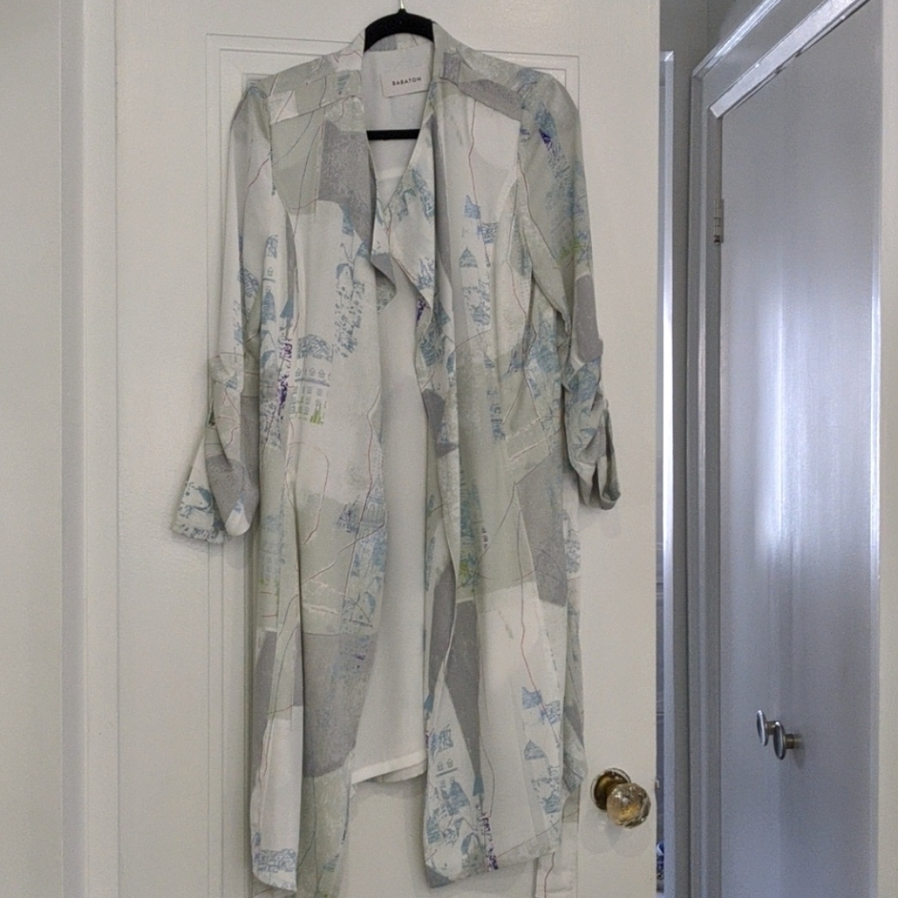 Babaton Light Gray & White Printed Trench Coat